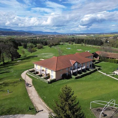 Best Western Golf D'Albon Bagian luar foto