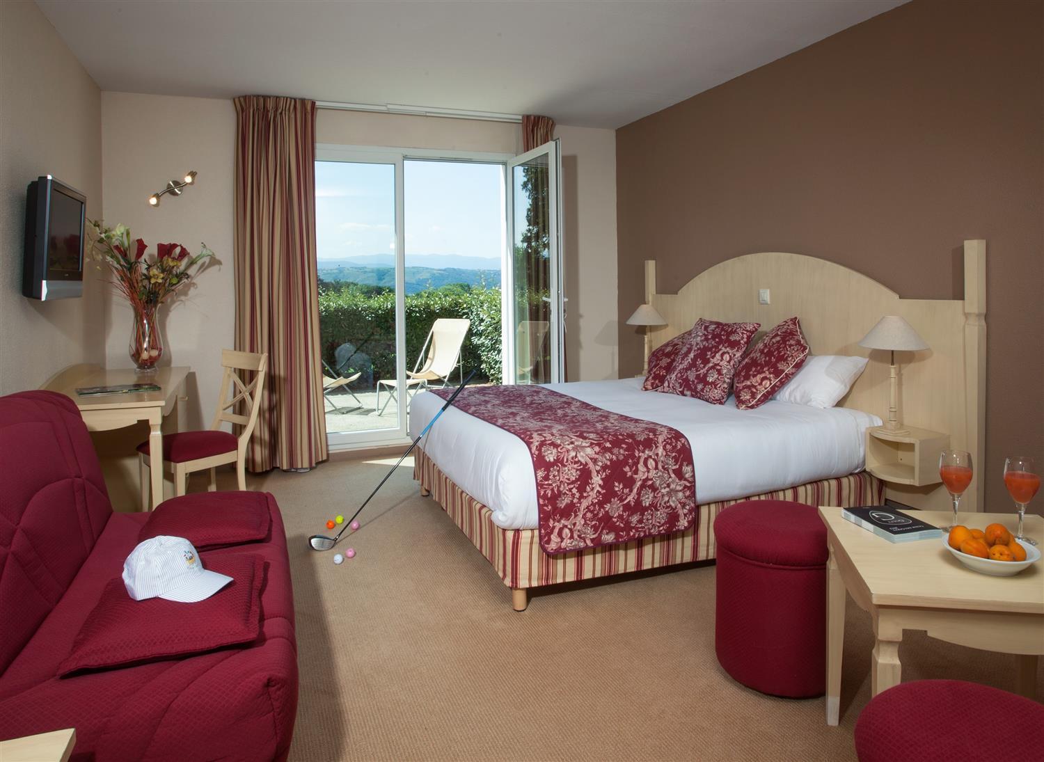 Best Western Golf D'Albon Bagian luar foto