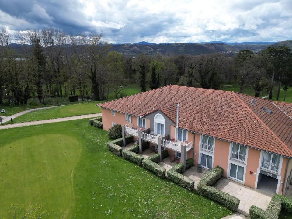 Best Western Golf D'Albon Bagian luar foto