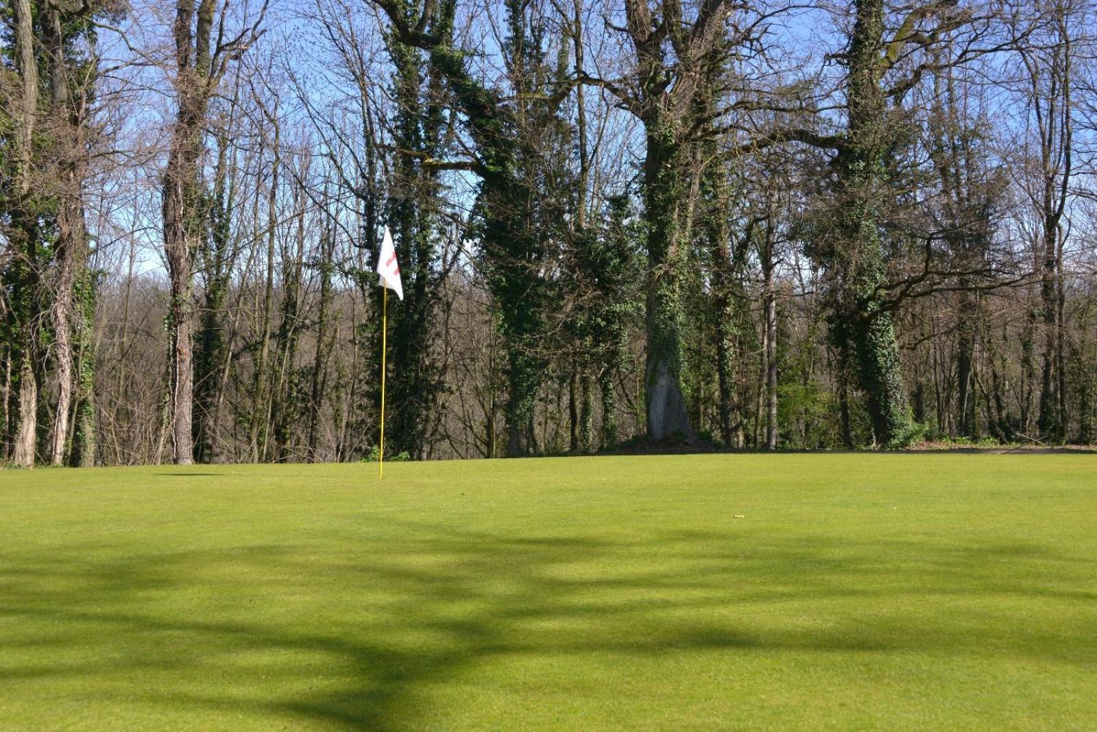 Best Western Golf D'Albon Bagian luar foto