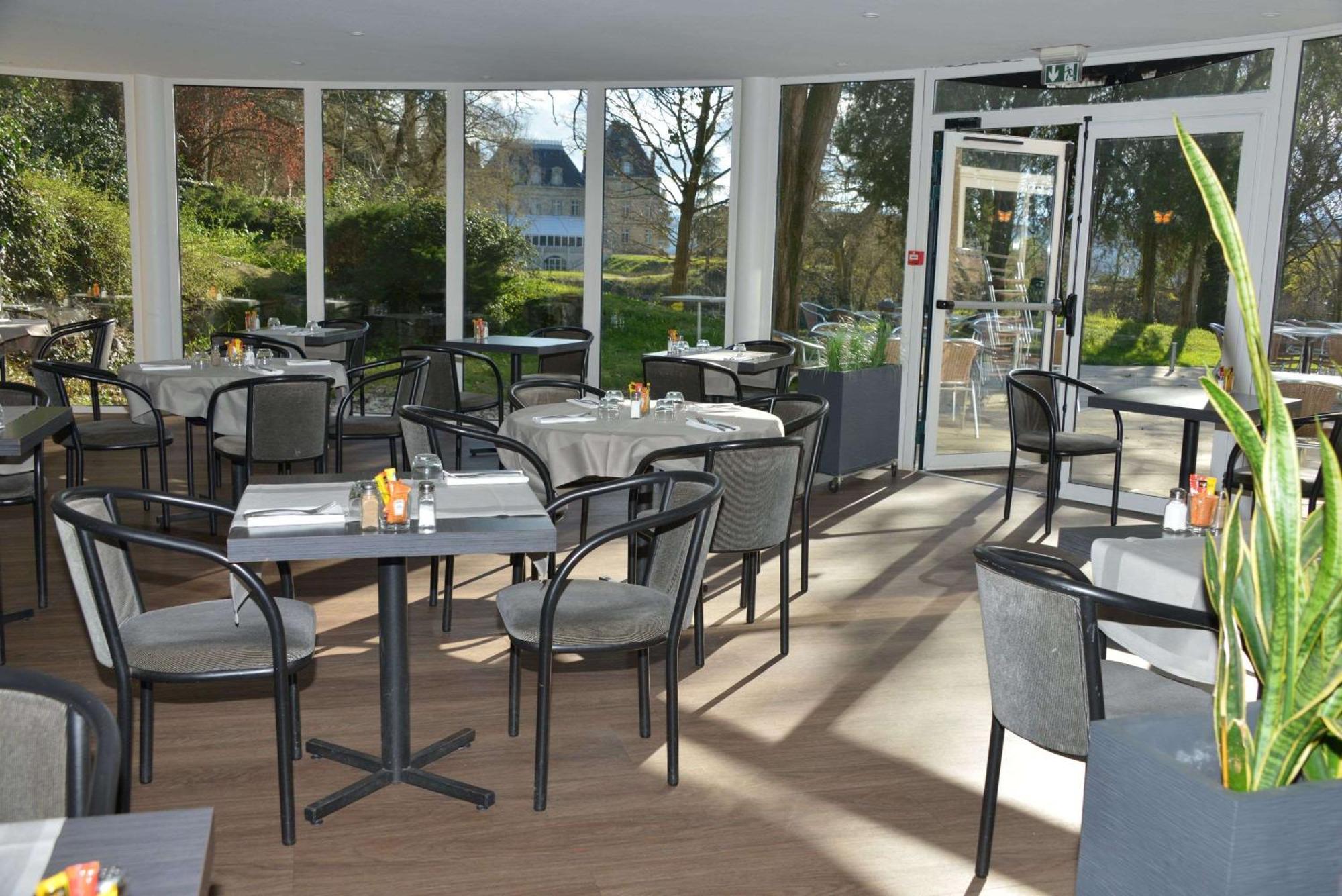 Best Western Golf D'Albon Bagian luar foto