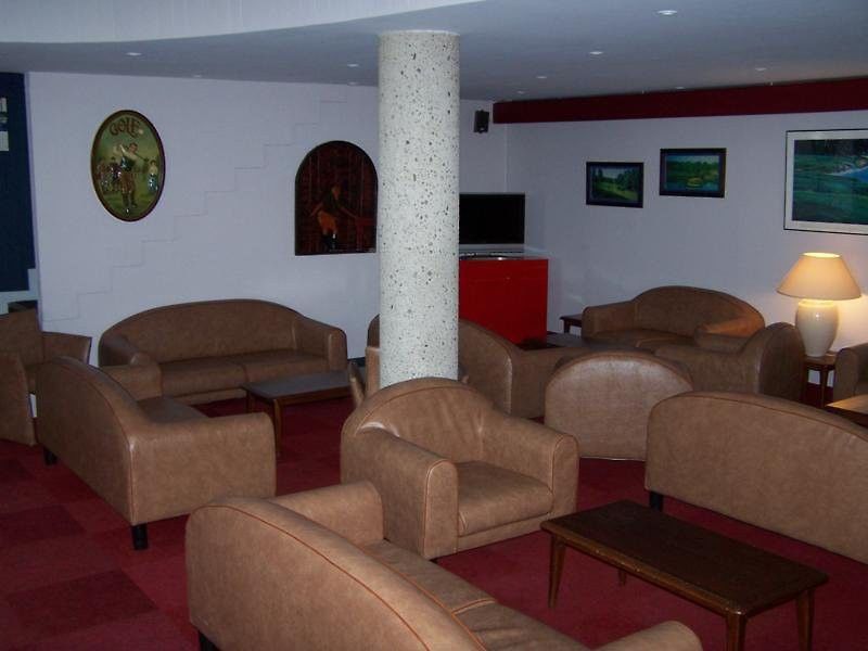 Best Western Golf D'Albon Bagian luar foto